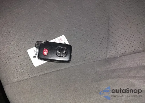 2013 Toyota Prius Three из США, поврежденный, VIN JTDKN3DU3D1650157